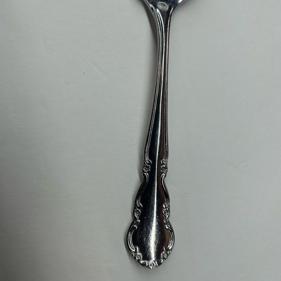 Reed & Barton Dickenson Oval Soup Spoon 18-8 Stainless Steel Glossy Flatware - Picture 9 of 9